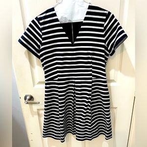 Gap navy blue and white dress. Size 10.